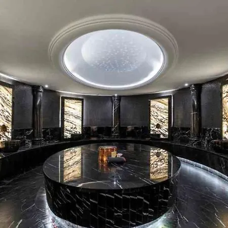 Grand Sapphire