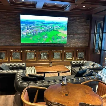 Grand Sapphire Aglantzia