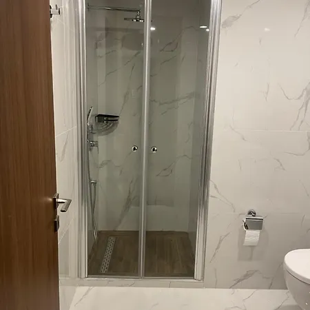 Grand Sapphire Apartment Aglantzia