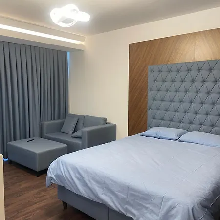 Grand Sapphire Apartment *