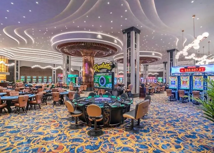 Grand Sapphire Apartment *