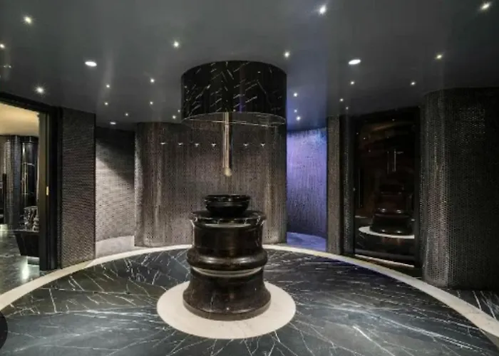 Grand Sapphire * Aglantzia